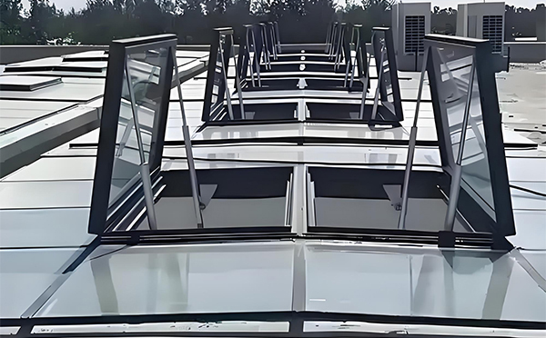 印台兰州印台排烟窗选型安装与维护实用指南