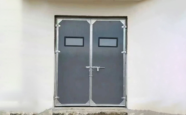 印台工业门在高温作业区域的运行表现